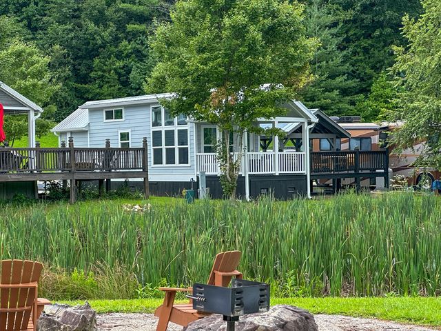 8 Mountain Meadows Drive, Morganton, GA 30560