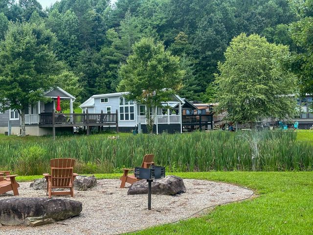 8 Mountain Meadows Drive, Morganton, GA 30560