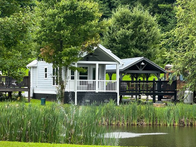 8 Mountain Meadows Drive, Morganton, GA 30560