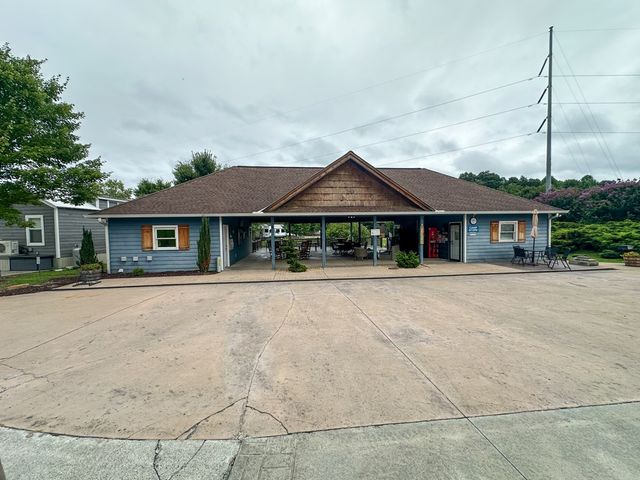 8 Mountain Meadows Drive, Morganton, GA 30560