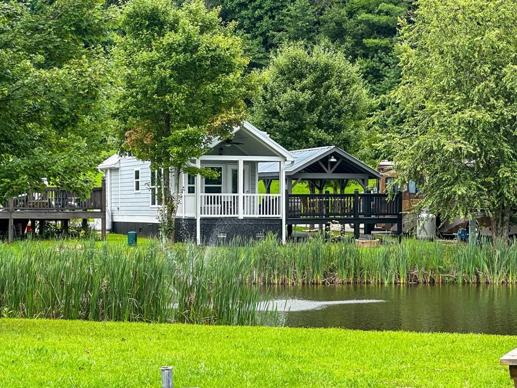 8 Mountain Meadows Drive, Morganton, GA 30560