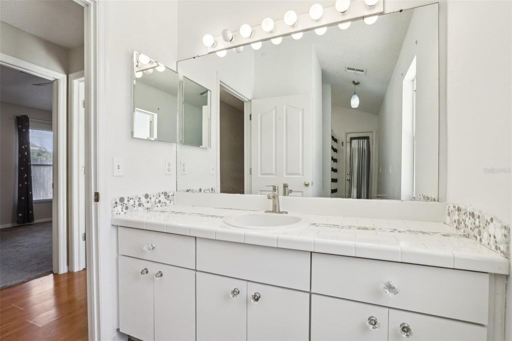 Image 39 of property listing at 9029 WESTBAY BOULEVARD, Tampa, FL 33615