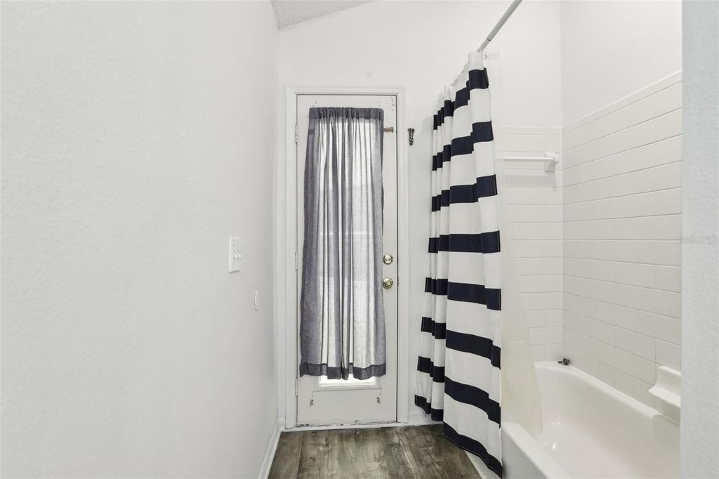 Image 40 of property listing at 9029 WESTBAY BOULEVARD, Tampa, FL 33615
