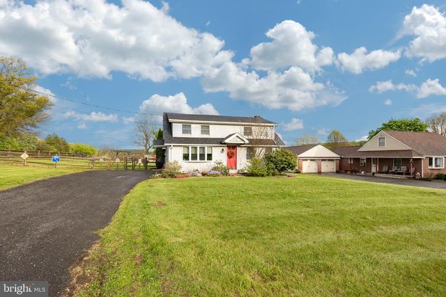 2534 RHOADS RD, Gilbertsville, PA 19525