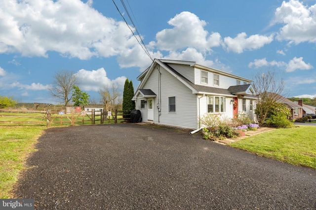 2534 RHOADS RD, Gilbertsville, PA 19525