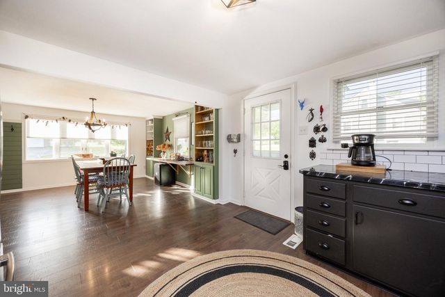 2534 RHOADS RD, Gilbertsville, PA 19525
