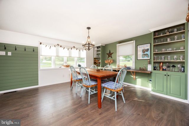 2534 RHOADS RD, Gilbertsville, PA 19525