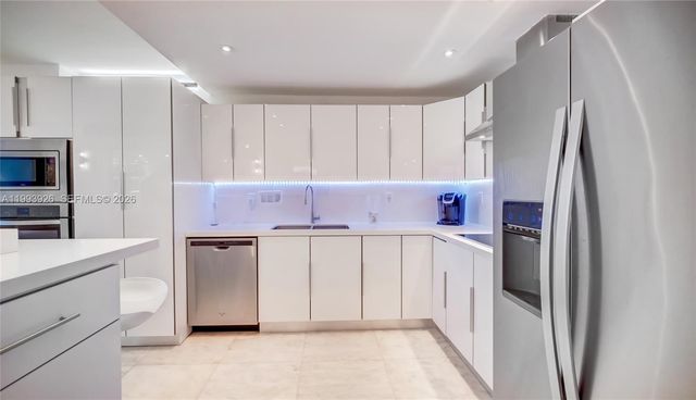 2301 Collins Ave 439, Miami Beach, FL 33139