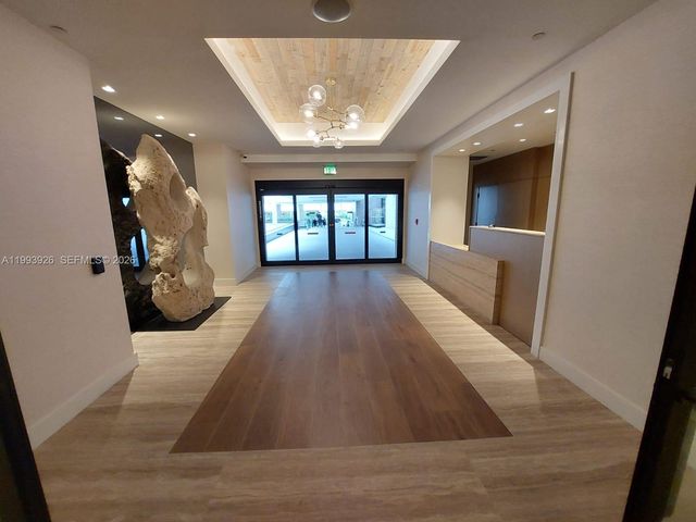 2301 Collins Ave 439, Miami Beach, FL 33139