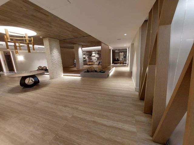 2301 Collins Ave 439, Miami Beach, FL 33139