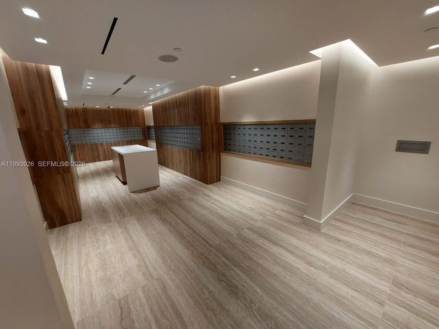 2301 Collins Ave 439, Miami Beach, FL 33139