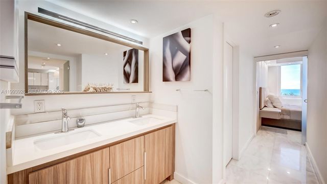 2301 Collins Ave 439, Miami Beach, FL 33139