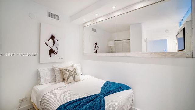 2301 Collins Ave 439, Miami Beach, FL 33139