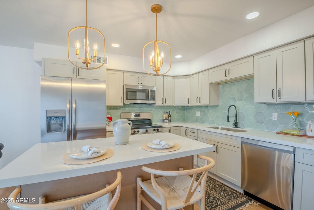 2121 S PENNINGTON -- 44, Mesa, AZ 85202