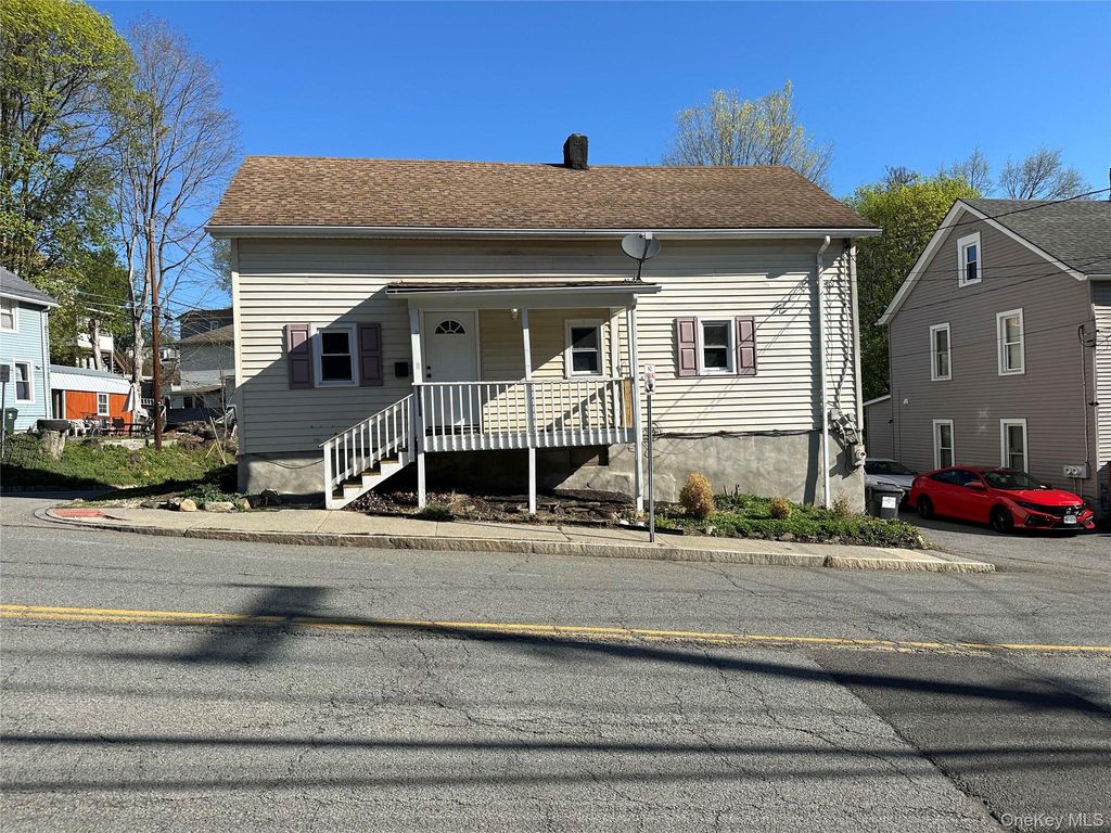 104 Oak Street, Walden, NY 12586