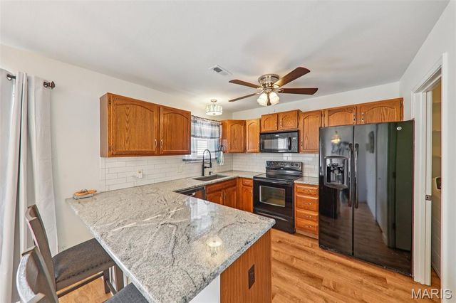1760 Honeysuckle Drive 8, St Charles, MO 63303