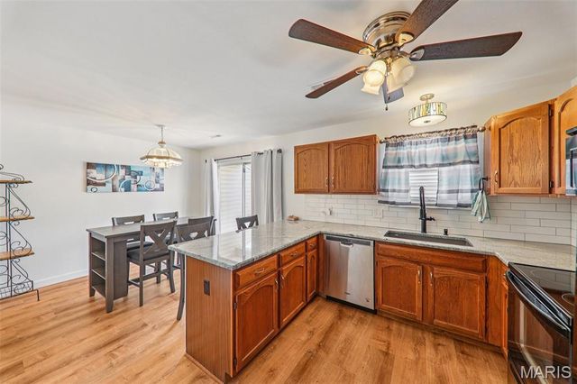 1760 Honeysuckle Drive 8, St Charles, MO 63303