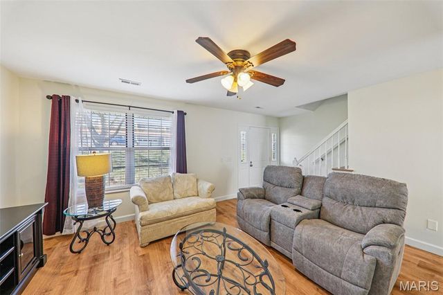 1760 Honeysuckle Drive 8, St Charles, MO 63303