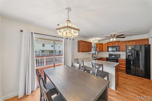 1760 Honeysuckle Drive 8, St Charles, MO 63303