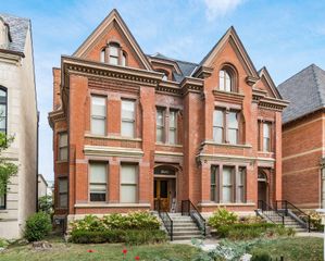 390 E Town Street, 1/2, Columbus, OH 43215