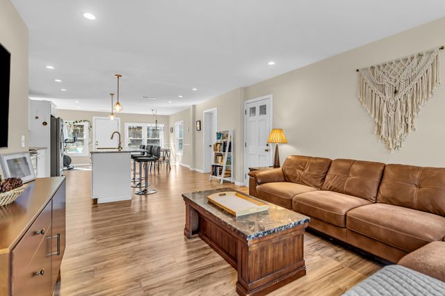 655 Wantoot Boulevard, Charleston, SC 29407