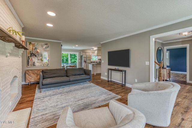 2 Flo Court, Johnson City, TN 37604
