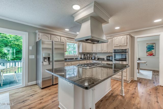 2 Flo Court, Johnson City, TN 37604