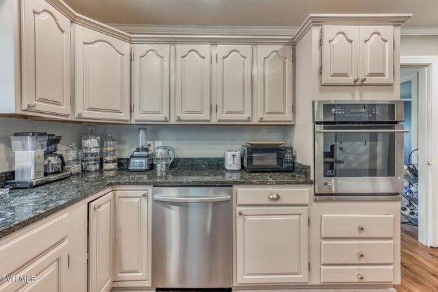 2 Flo Court, Johnson City, TN 37604