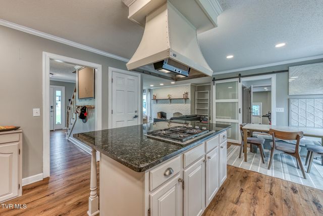 2 Flo Court, Johnson City, TN 37604