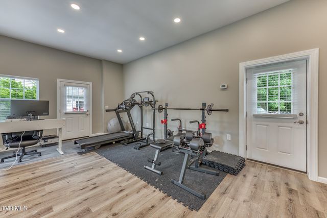 2 Flo Court, Johnson City, TN 37604