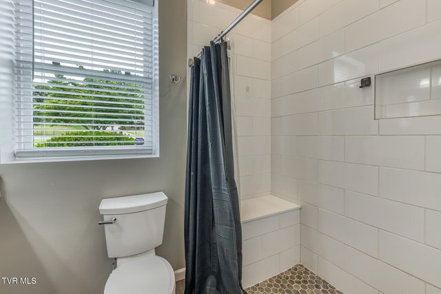 2 Flo Court, Johnson City, TN 37604