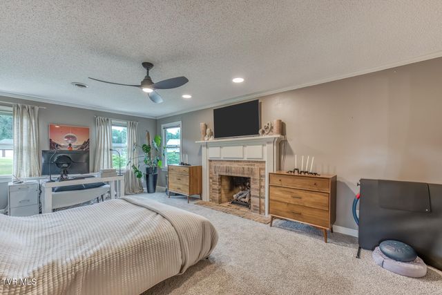2 Flo Court, Johnson City, TN 37604