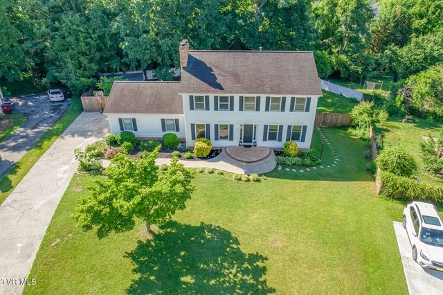 2 Flo Court, Johnson City, TN 37604
