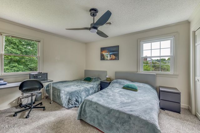 2 Flo Court, Johnson City, TN 37604