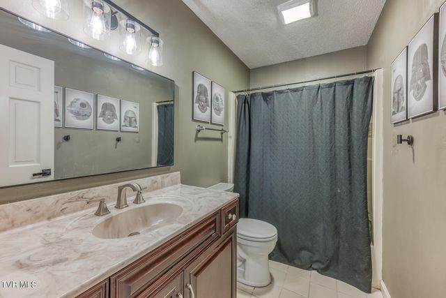 2 Flo Court, Johnson City, TN 37604