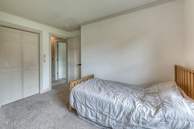 2 Flo Court, Johnson City, TN 37604