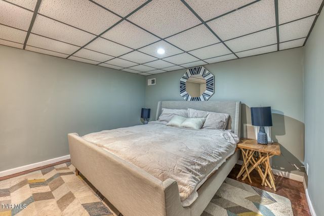 2 Flo Court, Johnson City, TN 37604