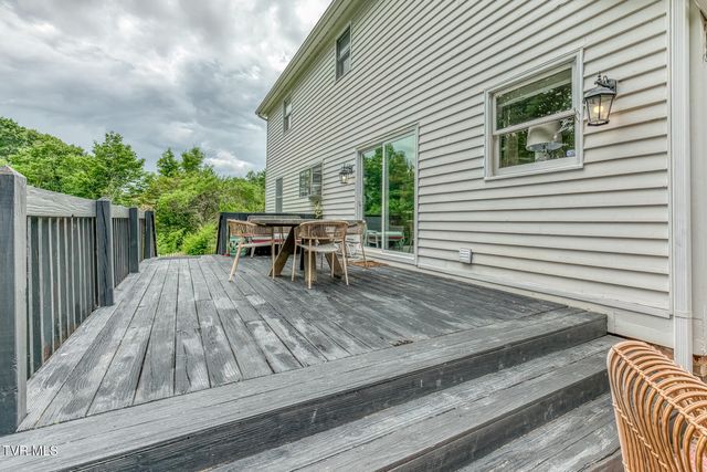 2 Flo Court, Johnson City, TN 37604