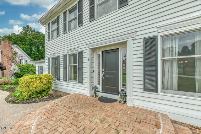 2 Flo Court, Johnson City, TN 37604