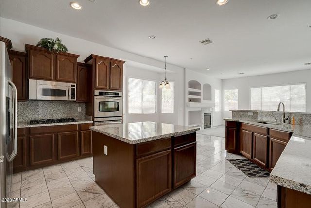 12303 W Dove Wing, Peoria, AZ 85383