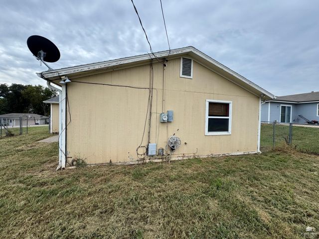 307 Palomino Lane, Ogden, KS 66517