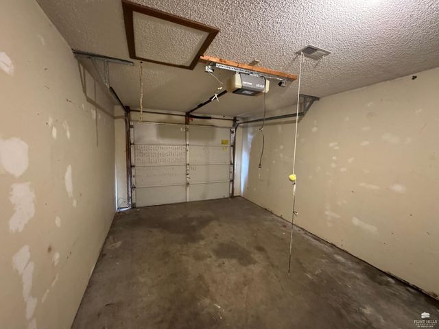 307 Palomino Lane, Ogden, KS 66517