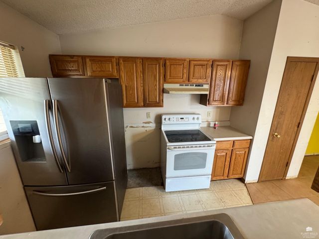 307 Palomino Lane, Ogden, KS 66517