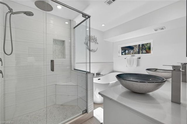 5100 Mahogany Ridge DR, Naples, FL 34119