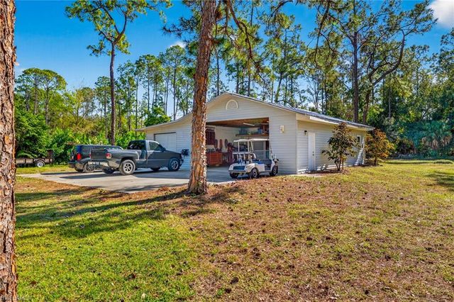 5100 Mahogany Ridge DR, Naples, FL 34119