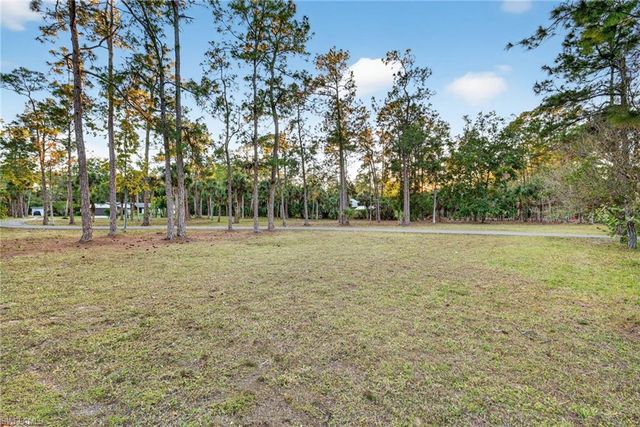 5100 Mahogany Ridge DR, Naples, FL 34119