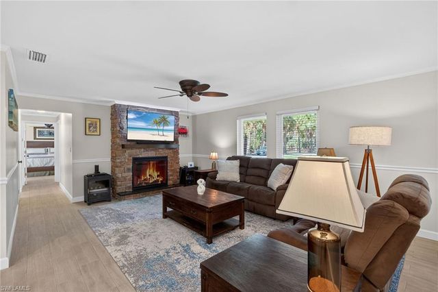 5100 Mahogany Ridge DR, Naples, FL 34119