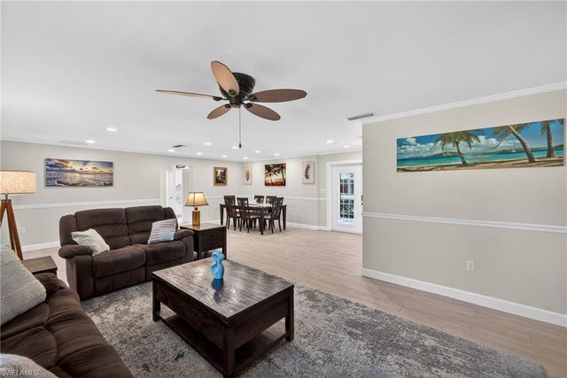 5100 Mahogany Ridge DR, Naples, FL 34119