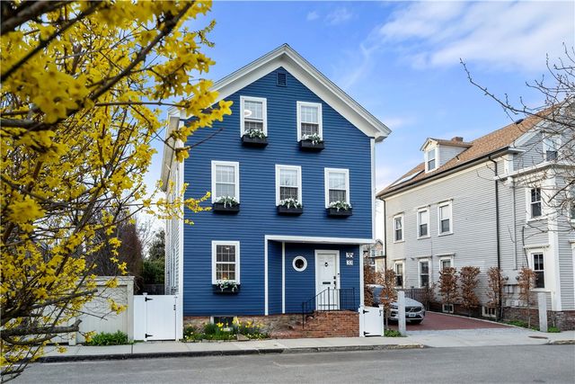 35 Marsh Street, Newport, RI 02840