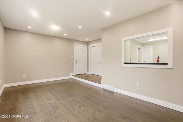 2930 Us 9, Howell, NJ 07731